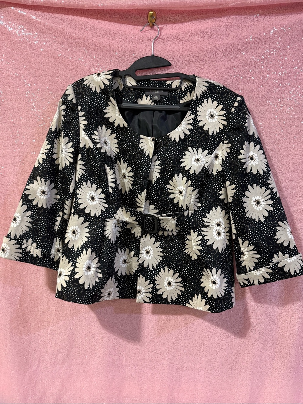 Liz Claiborne Black Blazer with White Daisy Print K6